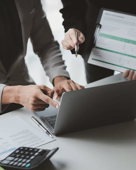 Besa professionals sign an agreement